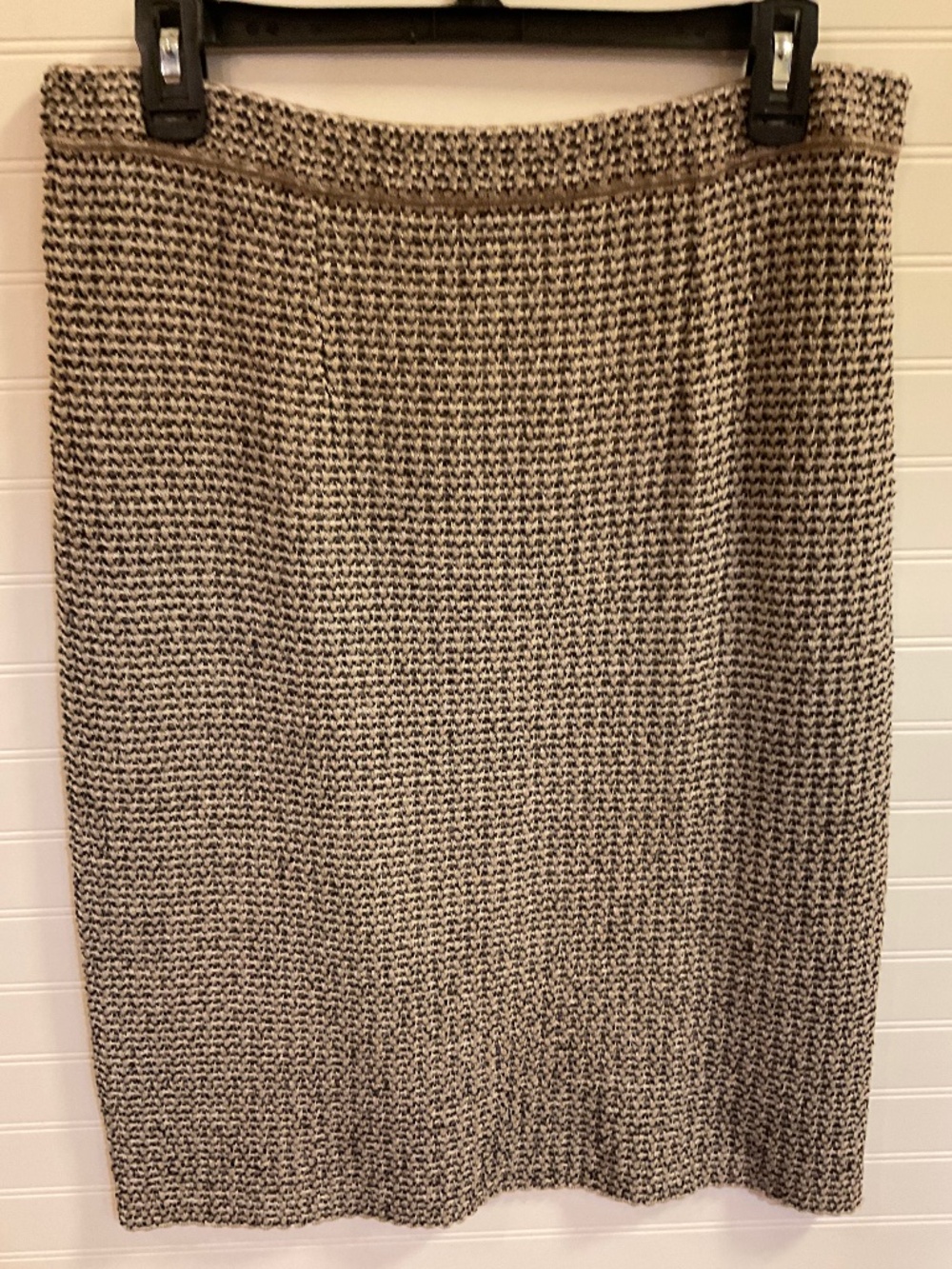 Ming Wang Taupe Textured Knit Straight Pencil Skirt. Size: M. Pre Owned